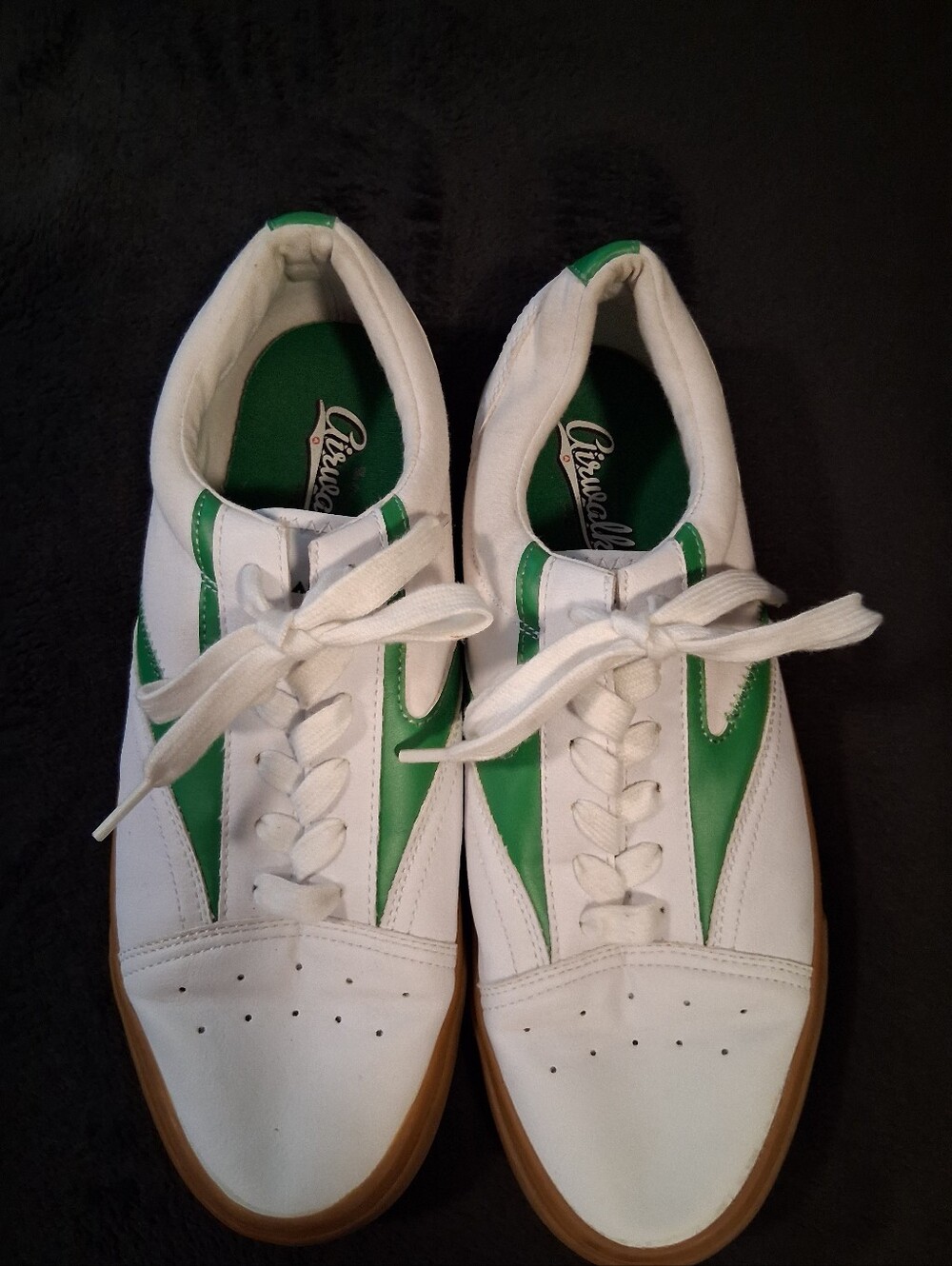 Airwalk White & Green Low-Top Sneakers with Gum Outsole